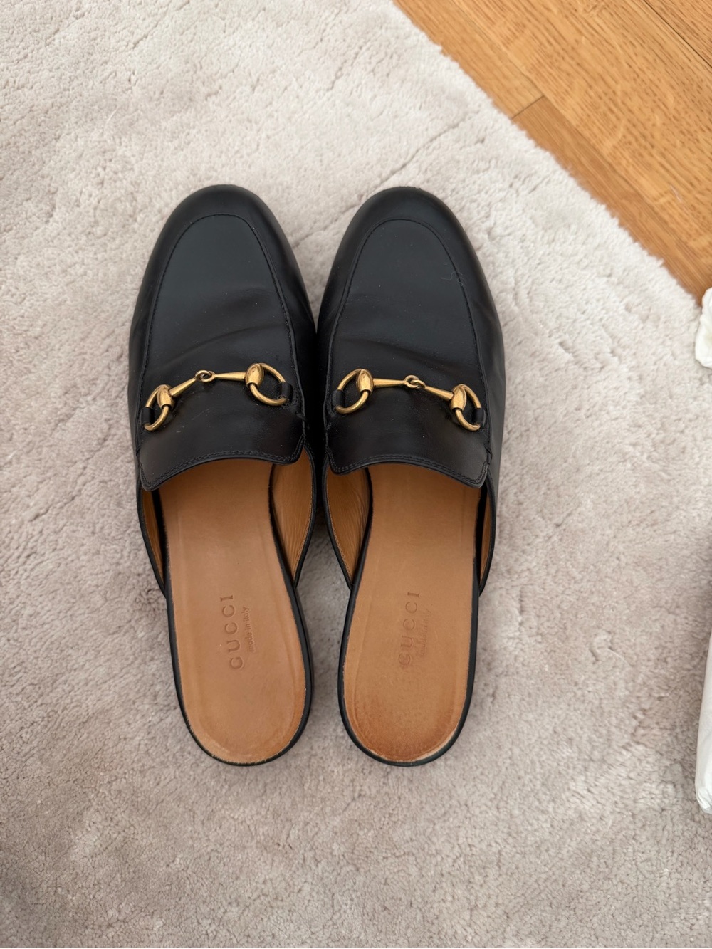 Gucci Black Leather Horsebit Backless Loafers with Gold Hardware - Picture 3 of 5